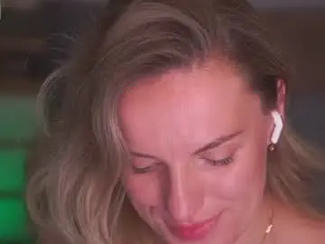 Chaturbate Watch Live Sex Cams of vanille_mystery