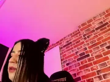 Chaturbate Nude Webcam of aleja_hill