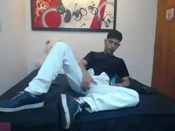 Chaturbate Free Live Porn of andrescoll25