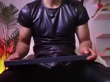 Chaturbate Live Sex Cam of andypalmerr