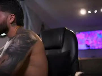 Chaturbate Best live sex cam show of frankfarrellx