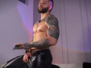 Chaturbate Live Sex Cam of frankfarrellx