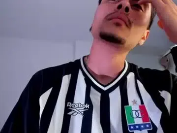 Chaturbate Sex Chat of alexander_ftm