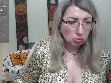 Chaturbate Free Live Porn of helenenigma