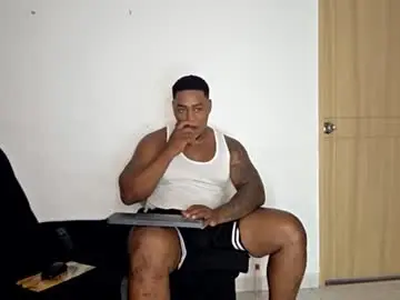 Chaturbate Best live sex cam show of kerlinn2711