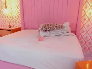 Chaturbate Live Sex Cam of zoe_collins4