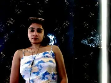 Chaturbate Live Sex Cam of cherryindian692