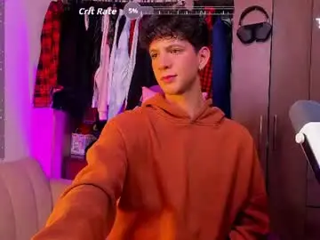 Chaturbate Nude Webcam of ethanross1