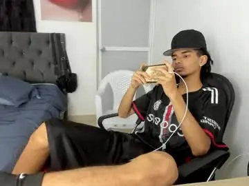 Chaturbate Live Sex of traviscot_master555