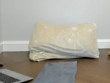 Chaturbate Live Sex Cam of bigtroublelittlechina