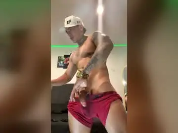 Chaturbate Live Sex Cam of dominiofit