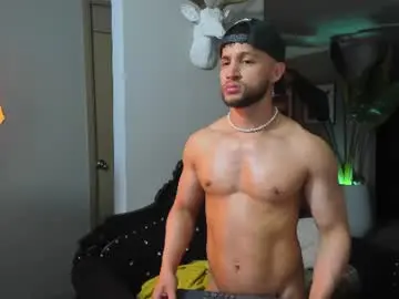 Chaturbate Best live sex cam show of paul_reyborg