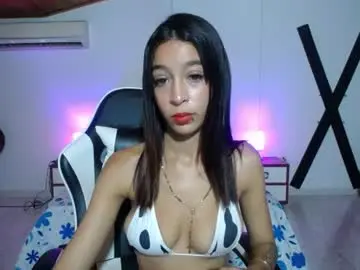 Chaturbate Live Sex Cam of skinny_cutte18