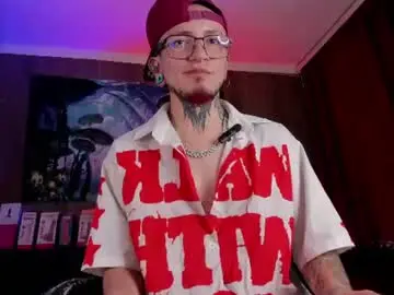 Chaturbate Live Sex Cam of tylerftm