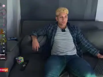 Chaturbate Live Porn of apolo_strange
