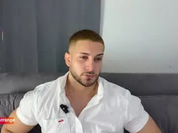Chaturbate Live Sex Cam of apolo_strange