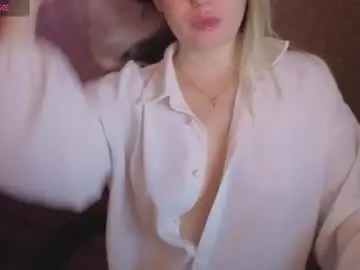 Chaturbate Live Sex Cam of lisenok26