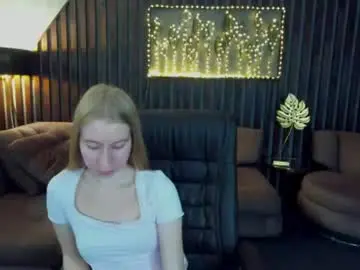 Chaturbate Sex Chat of alina__blonde