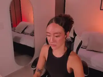 Chaturbate Live Sex Cam of chloemoreti