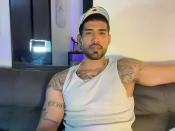 Chaturbate Live Sex Cam of myke_esthetic