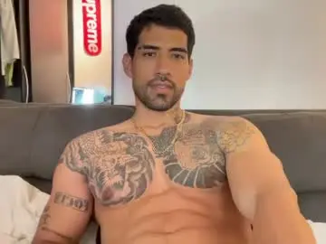 Chaturbate Free Porn Cam of myke_esthetic
