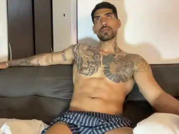 Chaturbate Sex Cam of myke_esthetic