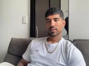 Chaturbate Free Porn Cam of myke_esthetic
