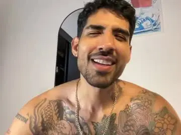 Chaturbate Live Sex Cam of myke_esthetic