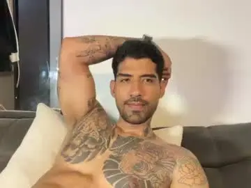 Chaturbate Live Sex Cam of myke_esthetic