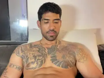 Chaturbate Free Porn Cam of myke_esthetic