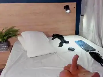 Chaturbate Adult Webcam of sarahmiler_