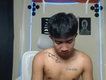 Chaturbate Live Sex Cam of ur_hottestjonny