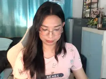 Chaturbate Watch Live Sex Cams of urwetasianprincessxx