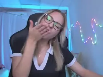 Chaturbate Free Live Porn of violamore