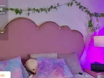 Chaturbate Best live sex cam show of emmacrush