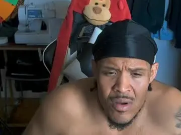 Chaturbate Live Porn of mrmakehercum9