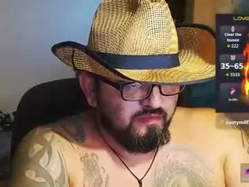 Chaturbate Live Sex Cam of mr_wolf46