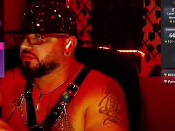 Chaturbate Free Porn Cam of mr_wolf46