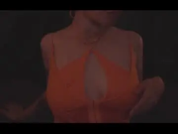 Chaturbate Live Sex of running_with_the_wolves
