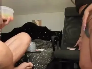 Chaturbate Live Sex Cam of chrisstop18