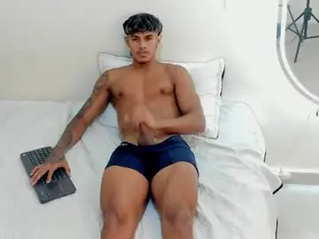 Chaturbate Live Sex Cam of joao_da_silva19