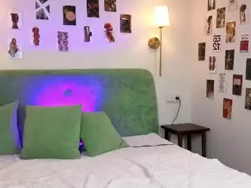 Chaturbate Live Sex Cam of kiara_lazy