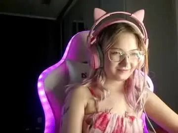 Chaturbate Live Sex Cam of lomamcmeen