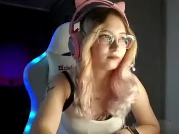 Chaturbate Best live sex cam show of lomamcmeen