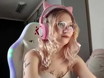 Chaturbate Live Sex Cam of lomamcmeen