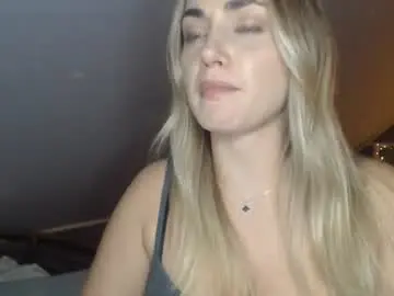Chaturbate Live Sex Cam of scarlettxblonde