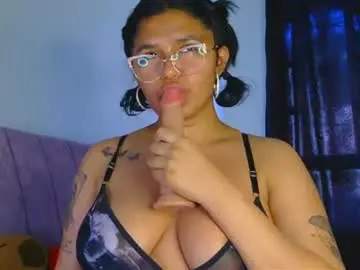 Chaturbate Live Sex Cam of alessia_temptation