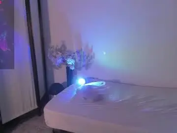 Chaturbate Live Sex Cam of emmaray3