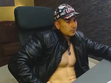 Chaturbate Watch Live Sex Cams of romeobodhi