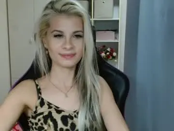 Chaturbate Free Porn Cam of kristineamore